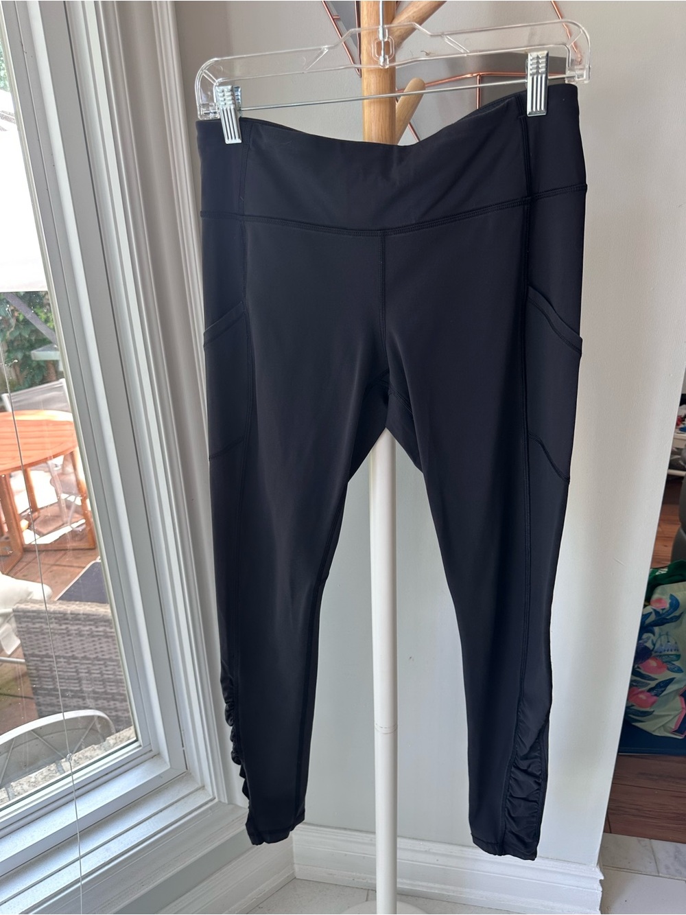 LULULEMON Run Tempo Black Athletic Running Ruched Leggings Side Pockets Size 8